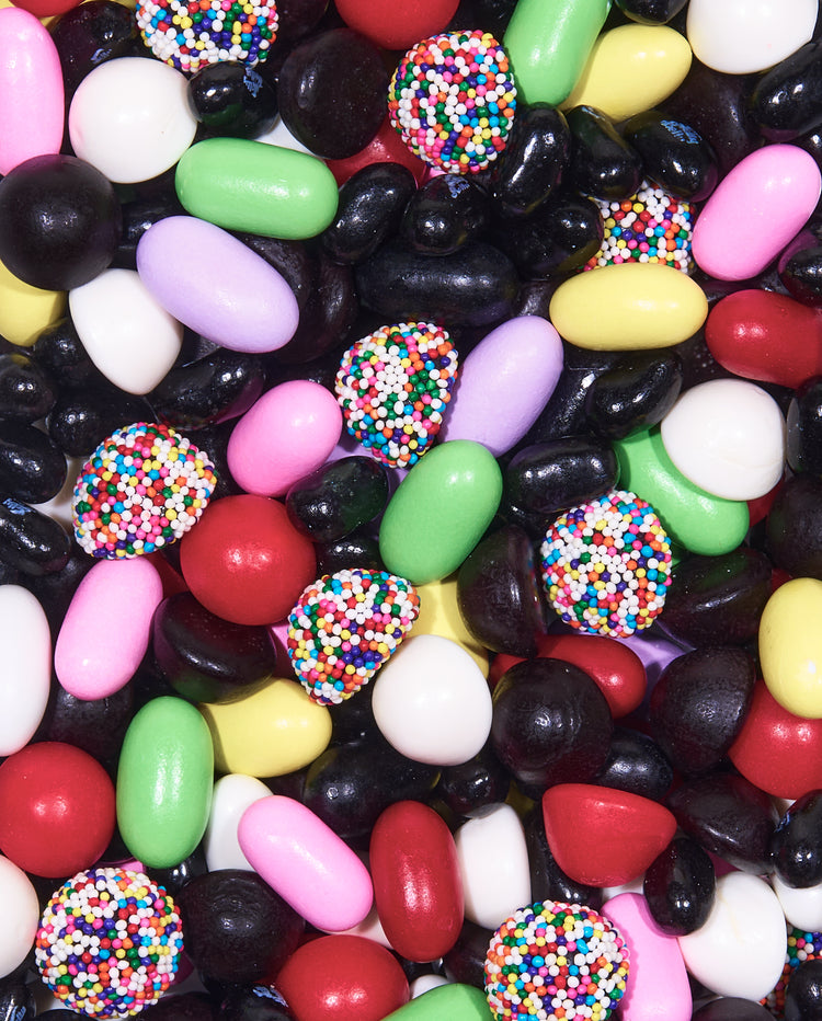 Zoomed-in Jelly Belly Licorice Bridge Mix